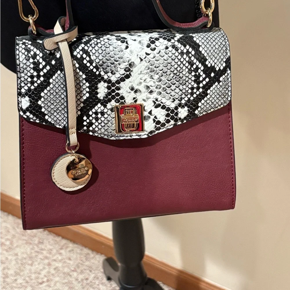 Cutest Fall Burgundy and Snake Print Women's Bag - Picture 2 of 11